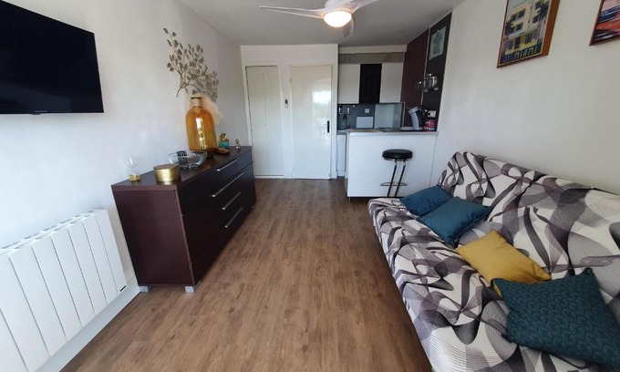 La Petite Motte Apartment | Studio cabine mer et pinède 26m2: 4pers, neuf, cosy