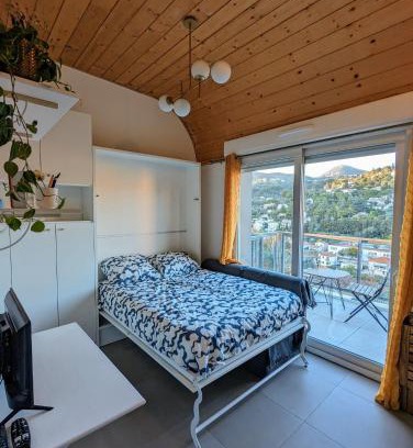 Nice Apartment | Studio calme avec vue dégagée