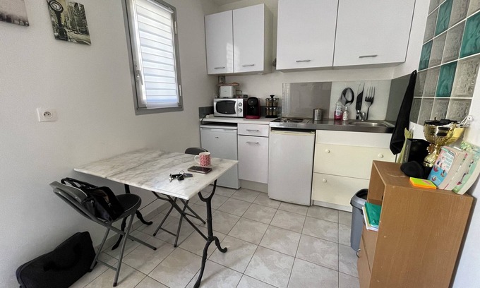 Carnon-Plage Apartment | Studio Carnon 50m from the beach, 6km from Montpellier airport, parking space