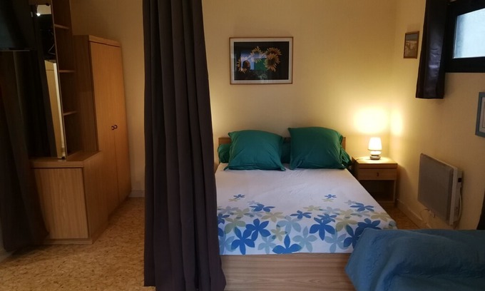 Grayan-Et-L'Hopital Apartment | Studio Center Naturiste Euronat Live naked in harmony with nature.