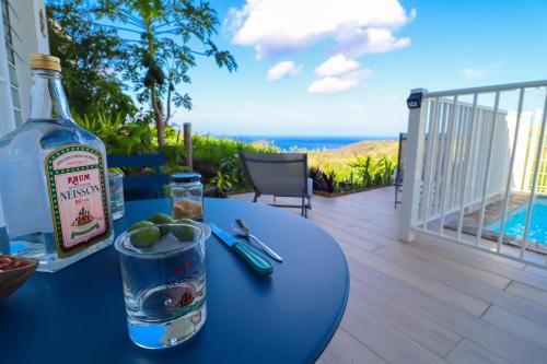 Le Carbet Apartment | Studio Chez Anna - vue mer et piscine