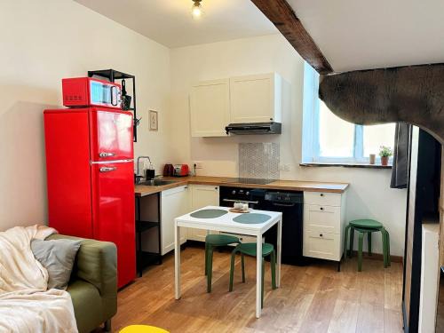 Saint-Genix-sur-Guiers Apartment | Studio Chic au Style Rétro Moderne