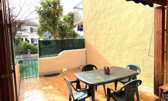 Vernet-les-Bains Apartment | Studio Classé 2 Étoiles en Rez-de-jardin Avec Grande Terrasse a 5 min à Pied du Centre Ville