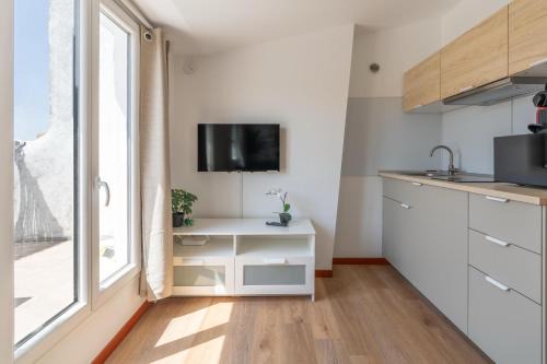 Aix-en-Provence Historic Centre Apartment | Studio climatisé avec terrasse, 5ème étage