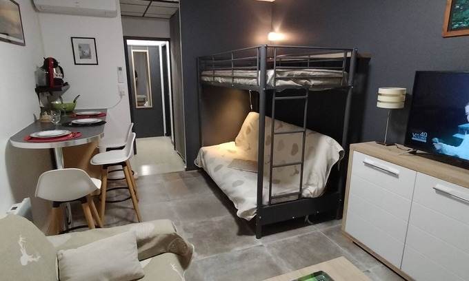 La Petite Motte Apartment | Studio Climatisé 5 couchages + Loggia Parking Privatif proche Plage et Commerces