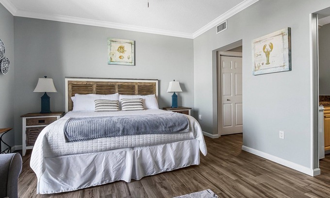 Panama City Beach Condo | Studio condo at Boardwalk Beach Resort