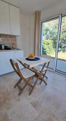 Villenave-d'Ornon Apartment | Studio confortable dans un jardin au calme