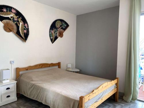 Balaruc-les-Bains Apartment | Studio Confortable avec Balcon et Wifi près du parc Charles de Gaulle à Balaruc-les-Bains - FR-1-553-37