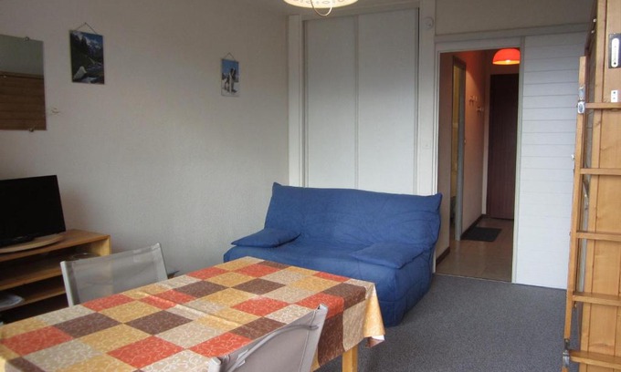 Villard-de-Lans Apartment | Studio coquet 21m², 4 pers, pied des pistes, Côte 2000, balcon, prox. commerces, parking gratuit - FR-1-689-42