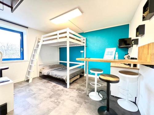 Chasseneuil-du-Poitou Apartment | Studio cosy à 5 min du Futuroscope