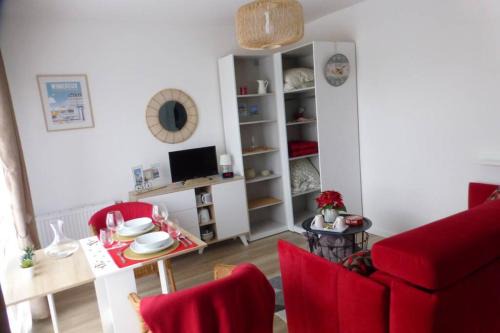 Wimereux Apartment | Studio Cosy neuf près de la mer,Balcon et Parking gratuit