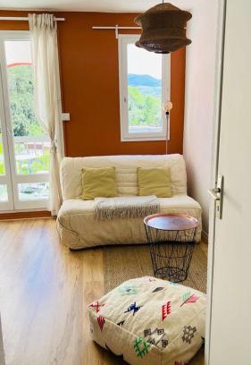 Lamalou-les-Bains Apartment | Studio Cosy Plein Soleil
