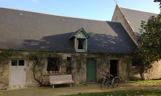 Louvieres Bed & Breakfast | Studio des Perriots