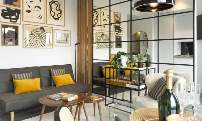La Goleta Apartment | Studio Don Rodrigo of Malaga by SharingCo
