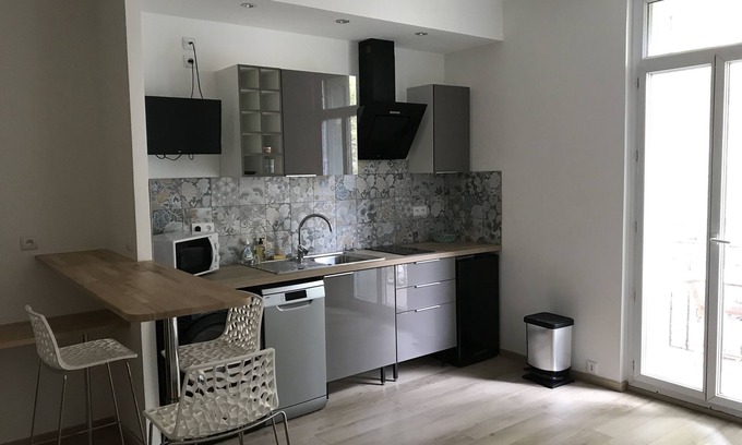 Clemenceau Apartment | Studio downtown Clemenceau