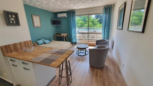Souillac Apartment | studio du parc piscine