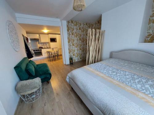Beauvais Apartment | Studio duplex