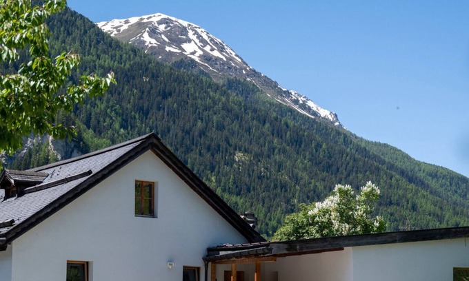 Ardez Apartment | STUDIO EG MUGLIN: RENOVATED 1-ROOM FLAT IN THE FORMER MILL OF THE MOUNTAIN VILLAGE OF ARDEZ