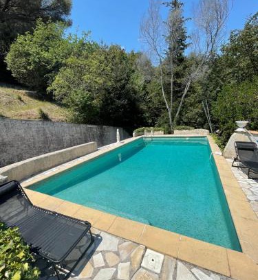 Cagnes-sur-Mer Apartment | Studio en bas de villa avec piscine proche bord de mer