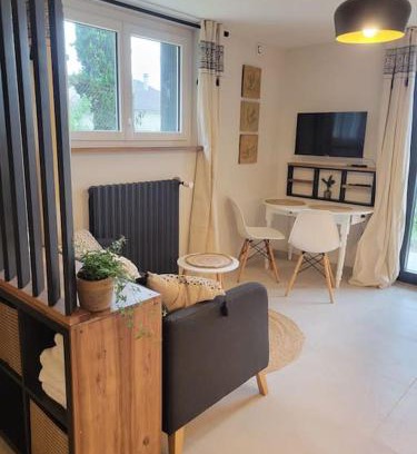 Gourdon Apartment | Studio en rez-de-jardin