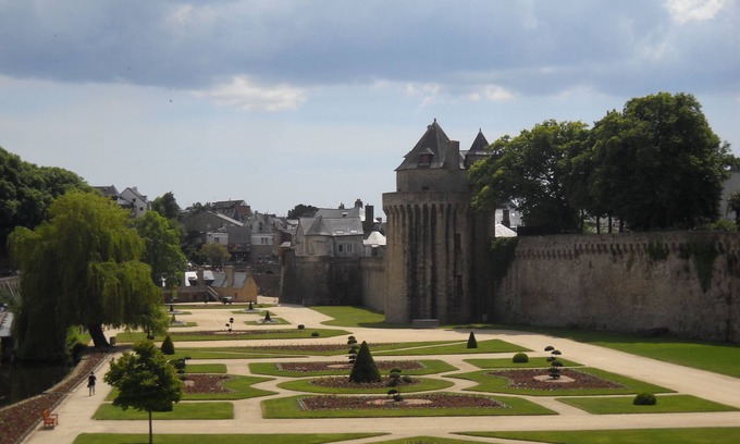 Vannes Apartment | Studio equipped in Vannes, near the Gulf of Morbihan