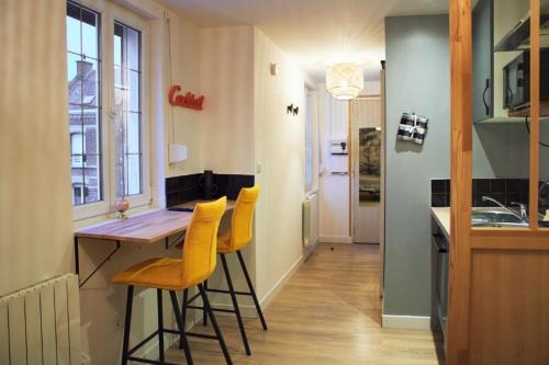 Sainte-Anne - Faubourg Noyon Apartment | Studio Evasion
