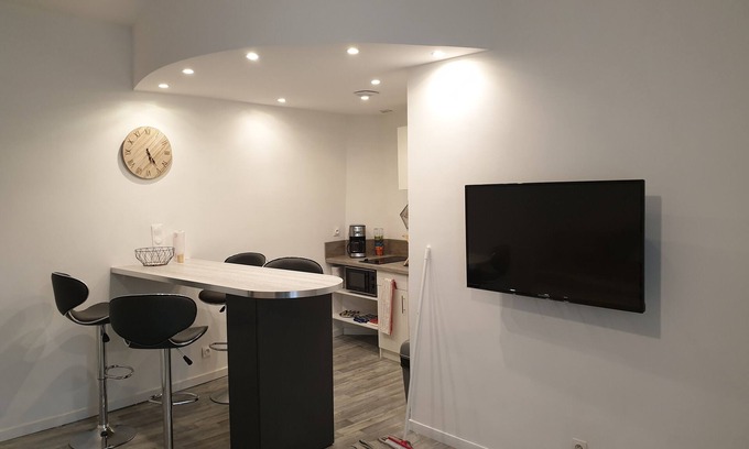 Aiguihe Apartment | Studio F1 25m2 in the city center of Puy en Velay