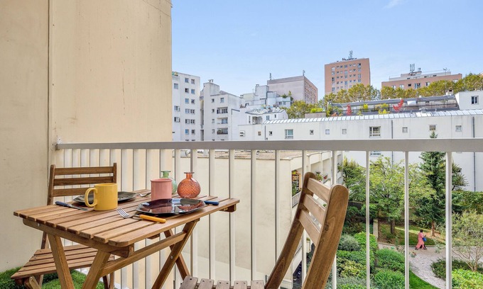 Saint-Fargeau Apartment | Studio Fargeau, et son balcon - Welkeys