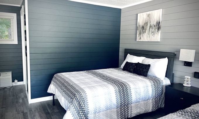 Roscommon Apartment | Studio flat ∙ 1 bedroom ∙ 4 guests