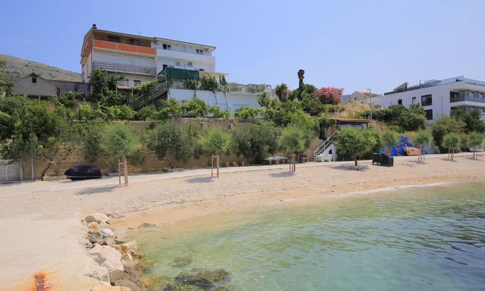 Podstrana Apartment | Studio flat near beach Podstrana, Split (AS-19987-b)