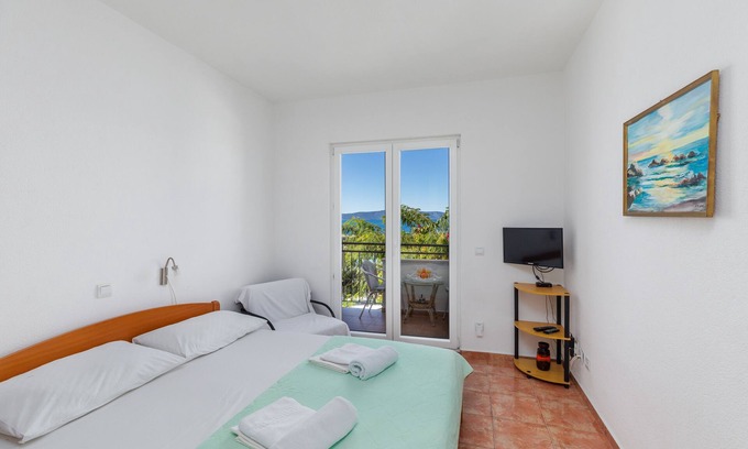 Drasnice Apartment | Studio flat near beach Drašnice, Makarska (AS-24869-a)