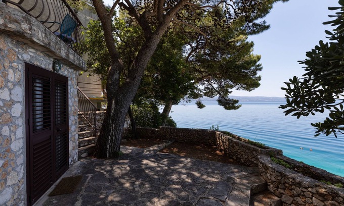 Omis Apartment | Studio flat near beach Nemira, Omiš (AS-2776-a)