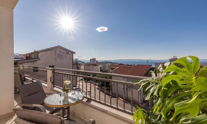 Ratac Apartment | Studio flat with balcony and sea view Makarska (AS-22017-a)