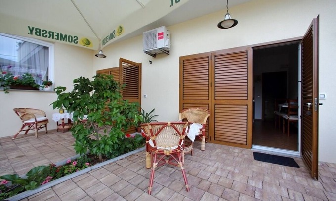 Sukosan Apartment | Studio flat with terrace Sukošan, Zadar (AS-16641-a)