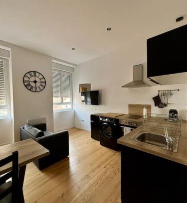 Saint-Roch - Badouillere - Chavanelle Apartment | Studio fonctionnel, centre ville, rénové 205