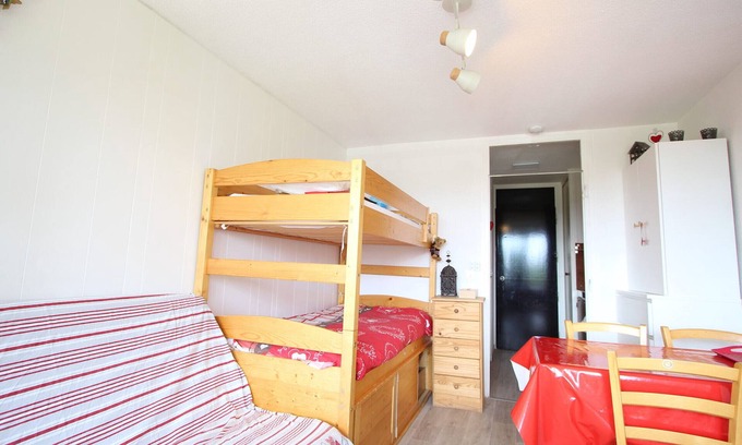 Chamrousse Apartment | Studio for 4 people, near slopes, south-facing balcony, Chamrousse