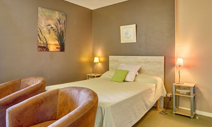 Barbotan-les-Thermes Apartment | Studio for 2 in Barbotan with balcony and free Wifi