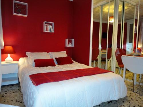 Gagny Bed & Breakfast | Studio Framboise proche Paris et Disneyland
