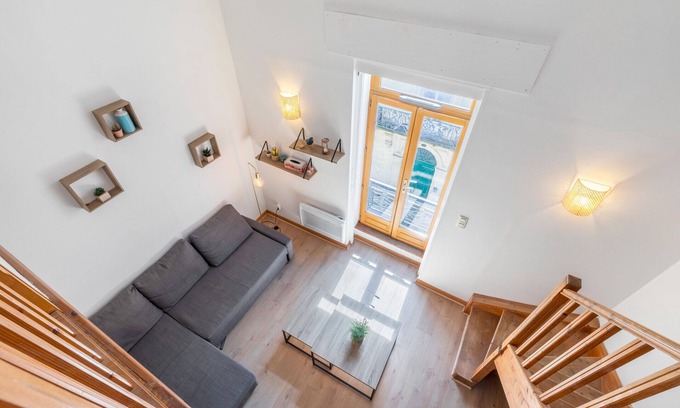 Gares Apartment | Studio Gare Express ~ Wifi, Cozy, Private & Comfortable