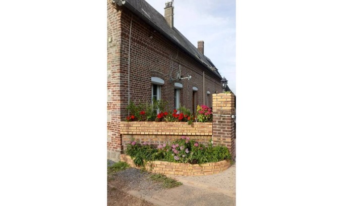 Crasville-la-Mallet Apartment | Studio Honore de Balzac