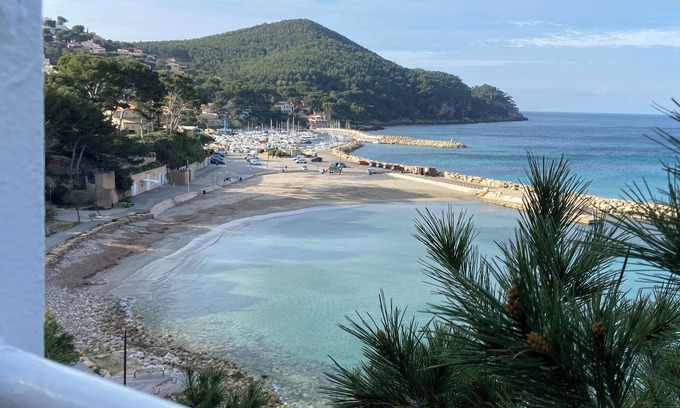 La Madrague Apartment | Studio in a residence 200 m from the beach