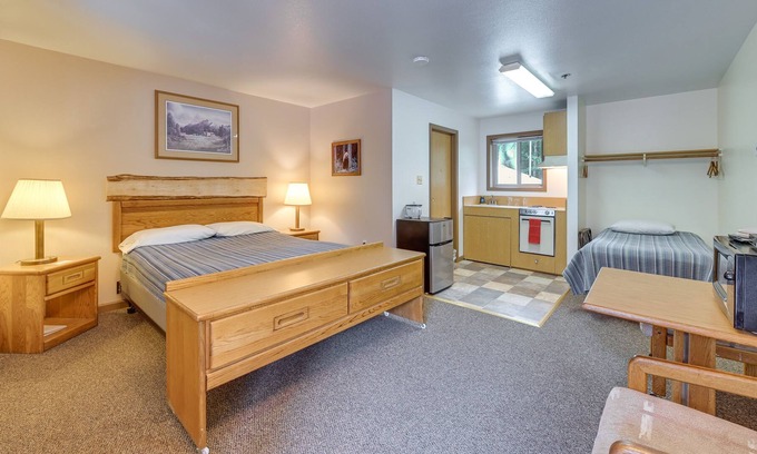 Cooper Landing Apartment | Studio in Cooper Landing < 10 Mi to Kenai Lake