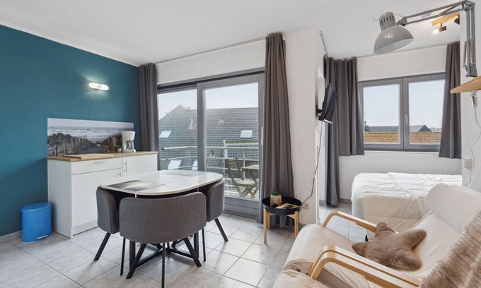 Blankenberge Apartment | Studio in Knokke near the Beach