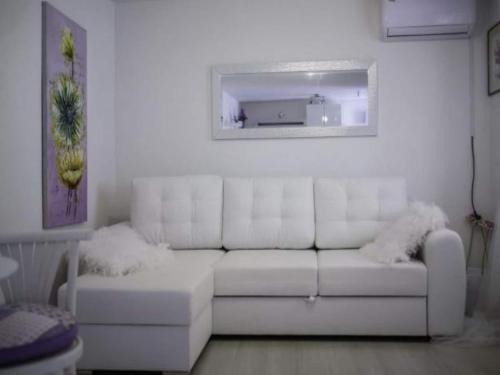 Raslina Apartment | Studio in Raslina near Krka River and Beaches