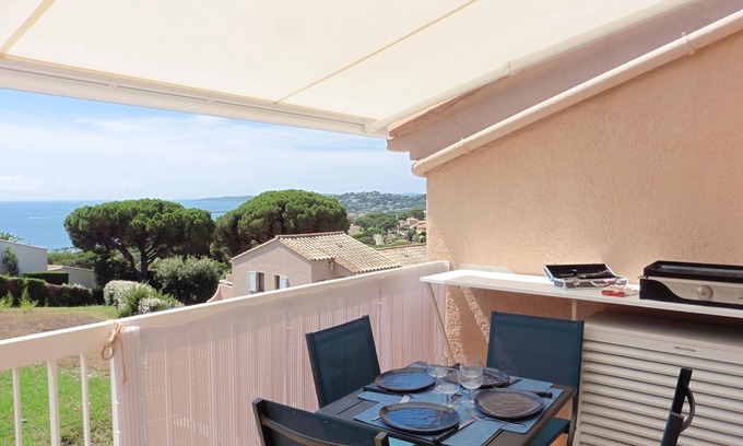 La Nartelle Apartment | Studio in Sainte-Maxime near Sandy Beaches