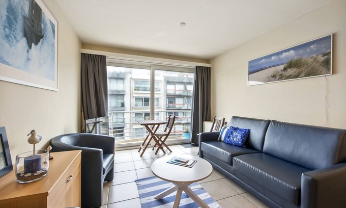 Sint-Idesbald Apartment | Studio in St-Idesbald with Sea View Balcony