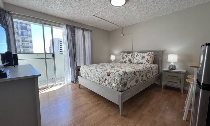 Waikiki Condo | Studio in Waikiki- 3 Minute Walk to Waikiki Beach!