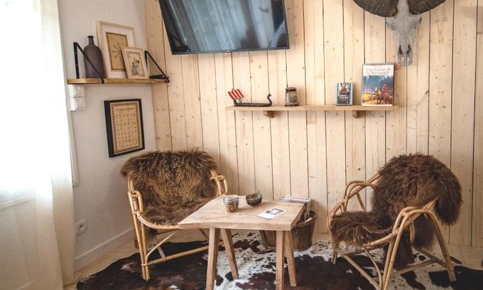 Quartier du chateau Apartment | Studio Insolite Viking