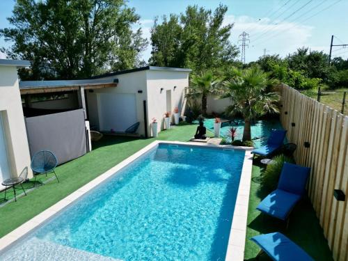 Portet-sur-Garonne Apartment | Studio jacuzzi prive piscine commune
