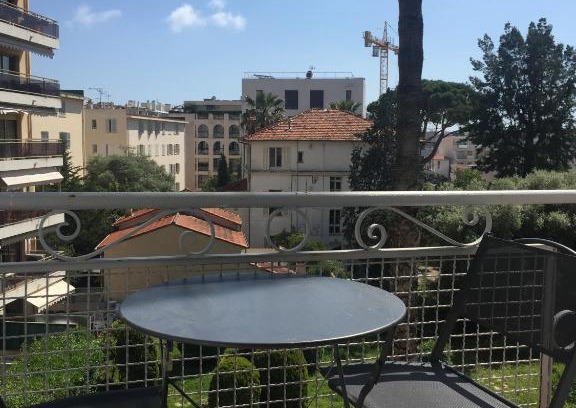Juan-les-Pins Apartment | Studio Juan-les-pins Proche plage et commerce